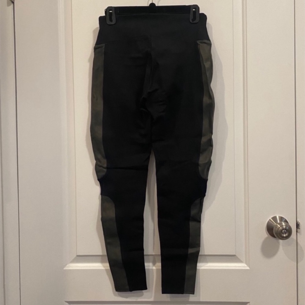 Spanx Faux Leather Moto Panel Leggings - Picture 4 of 4